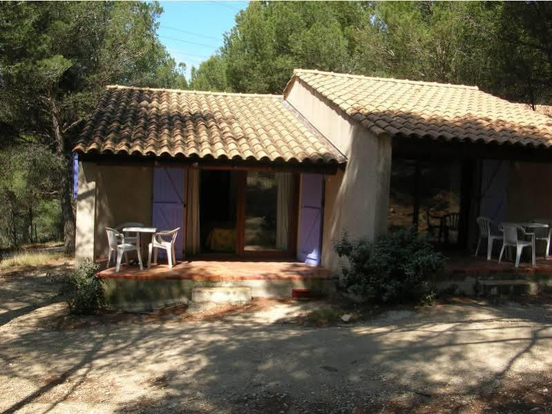 Best Western Domaine De Roquerousse Salon-de-Provence Exterior photo